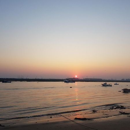 Punta Umbría Hostal Patio Andaluz מראה חיצוני תמונה