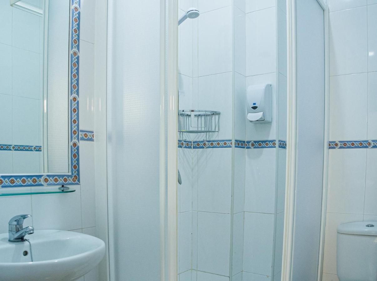 Punta Umbría Hostal Patio Andaluz מראה חיצוני תמונה