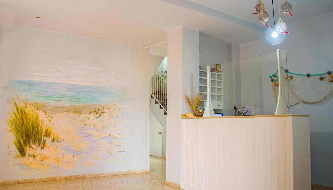 Punta Umbría Hostal Patio Andaluz מראה חיצוני תמונה