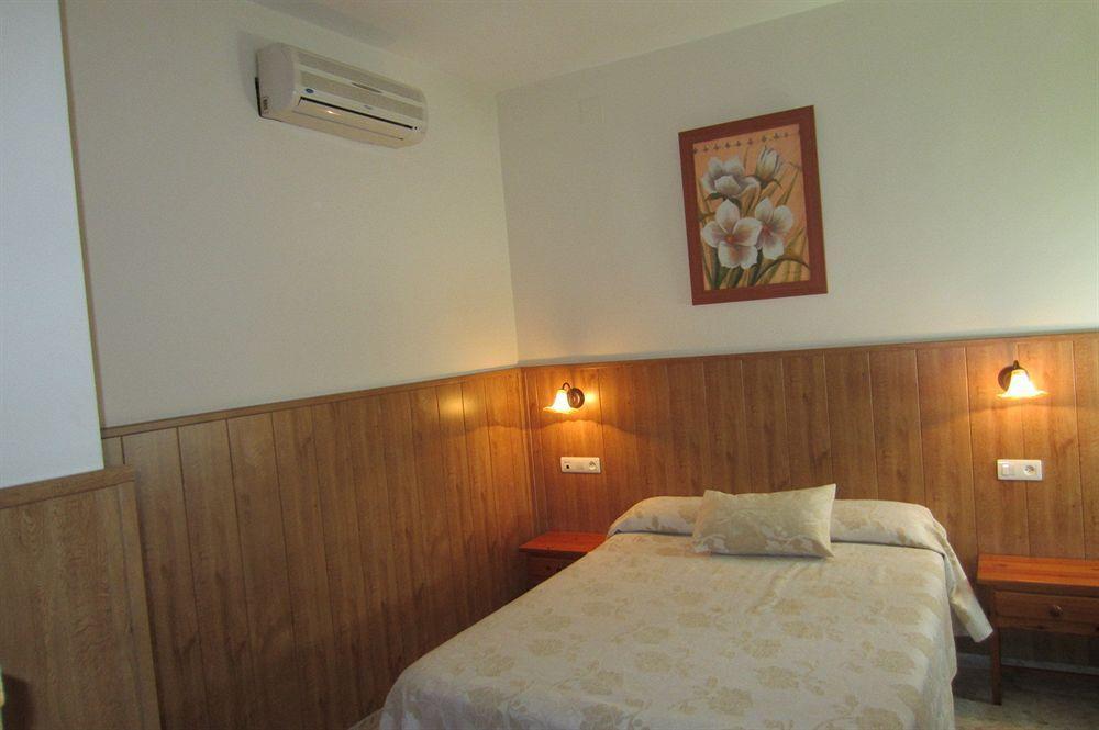 Punta Umbría Hostal Patio Andaluz מראה חיצוני תמונה
