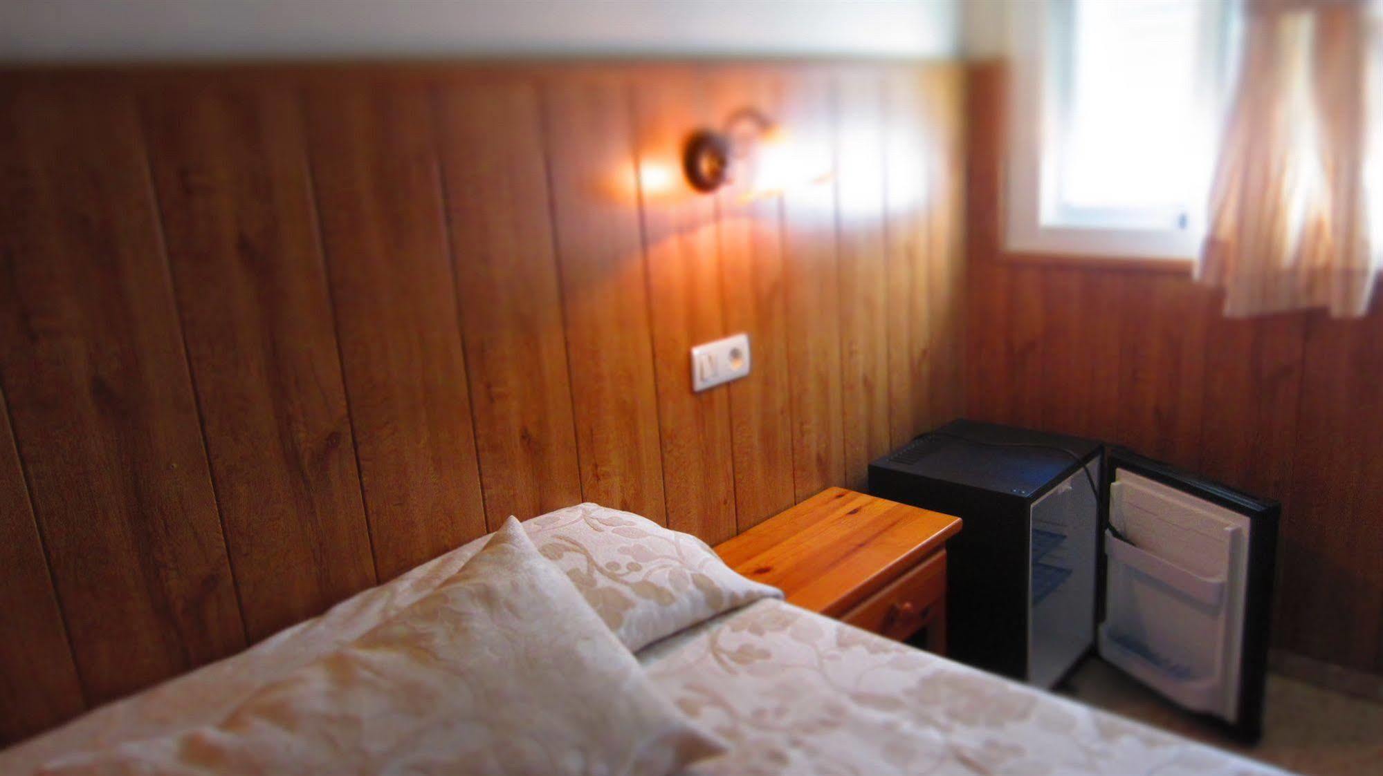 Punta Umbría Hostal Patio Andaluz מראה חיצוני תמונה